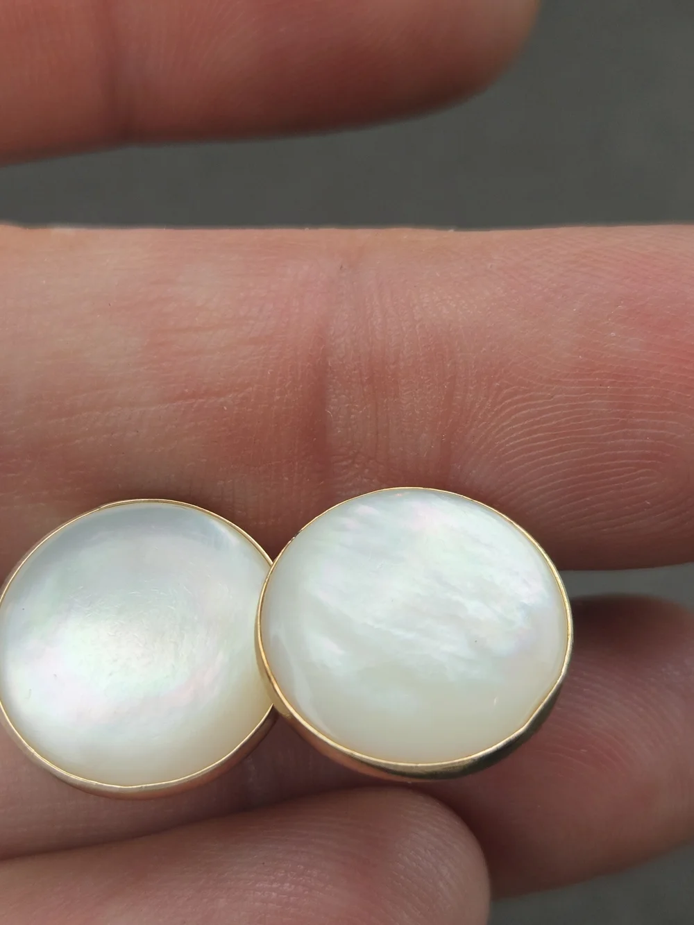 VTG SWANK Gold-tone In Abalone Cufflinks  & Mother-of-Pearl Round Cufflinks Set